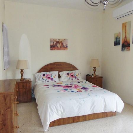 Appartamento Kennedy Court - Prime Location - Bus Terminus St. Paul's Bay Esterno foto